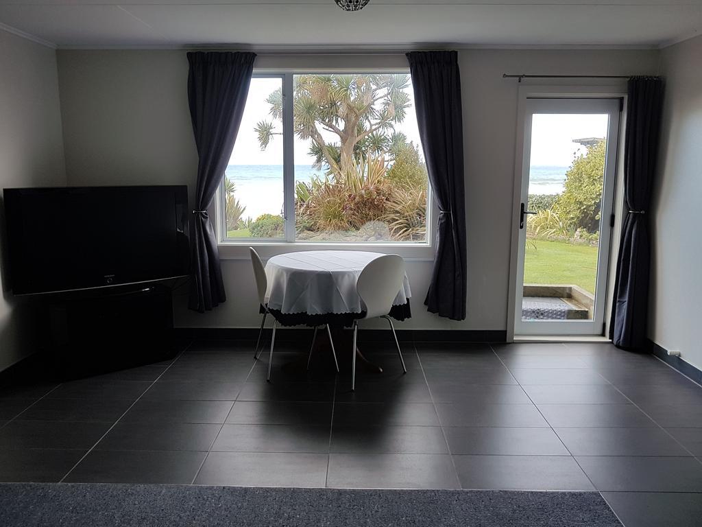 Mike & Jenny'S Kaka Point Accommodation ภายนอก รูปภาพ